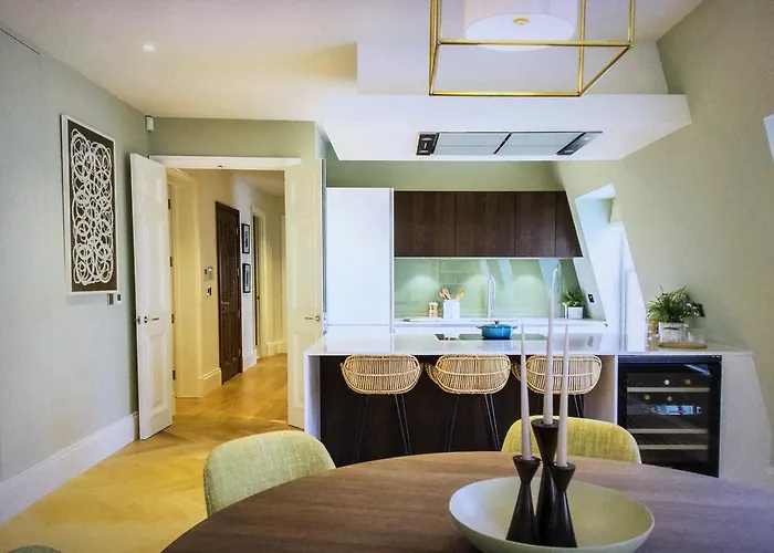 Mayfair Hyde Park Apartment - Check Profile